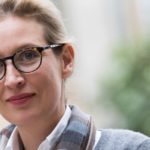 Ποια είναι η 38χρονη αρχηγός των Γερμανών ακροδεξιών που έφεραν τα πάνω κάτω στις χτεσινές εκλογές