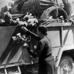 Στις 12 Οκτωβρίου του 1944 αρχίζει η αποχώρηση των γερμανικών δυνάμεων από την Αθήνα