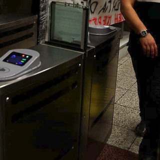 Ηλεκτρονική κάρτα από σήμερα στα μέσα μαζικής μεταφοράς