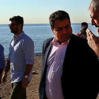 Παραδόθηκαν στο κοινό οι ακτές της Πειραϊκής