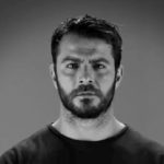 Ο Γιώργος Αγγελόπουλος συνεργάζεται με τον οίκο Dior για φιλανθρωπικό σκοπό (βίντεο)