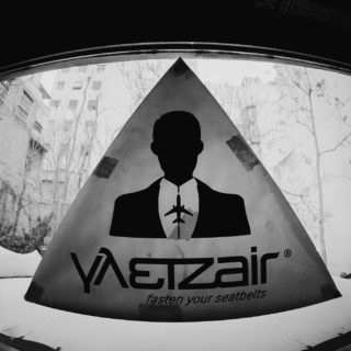 Γιορτάζουμε τα γενέθλια της γλετζair με μια πτήση προς six d.o.g.s και κυβερνήτη τον Steve Bug