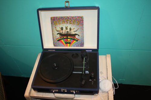 Vinyl Is Back: Τώρα τα βινύλια θα γυρίζουν στον Λευκό Πύργο