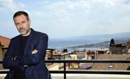 Δέκα γυναίκες κατηγορούν τον Ιταλό σκηνοθέτη και σεναριογράφο Φάουστο Μπρίτσι για σεξουαλικές παρενοχλήσεις