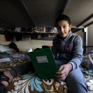 Αν δεν έχεις το νου σου στο παιδί, καλύτερα να σε καταπιούν τα μαύρα σκοτάδια