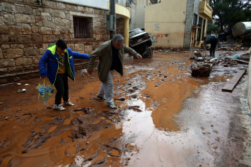 Νεκρός εντοπίστηκε ένας ακόμη αγνοούμενος από τις πλημμύρες στη Μάνδρα