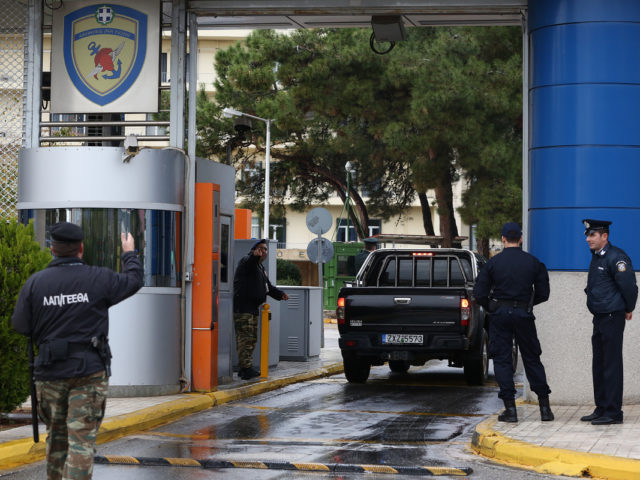 Εισβολή του Ρουβίκωνα στο Υπουργείο Εθνικής Άμυνας.