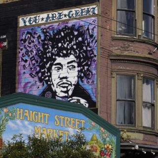 Μια τοιχογραφία του αείμνηστου αμερικανικού κιθαρίστα Jimi Hendrix στην οδό Haight  στο Σαν Φρανσίσκο της Καλιφόρνια