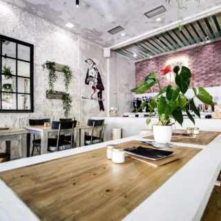 Bell Square: Tο καφέ που έχει πάρει σοβαρά την αποστολή του