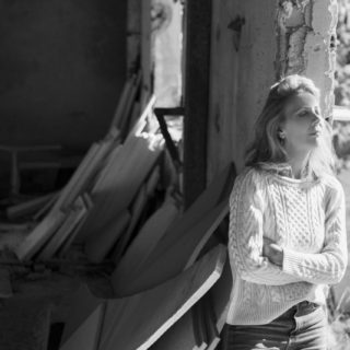 H Γαλάτεια Λασκαράκη έχει αδυναμία στους άνδρες που προτιμούν τους Beatles από τους Stones