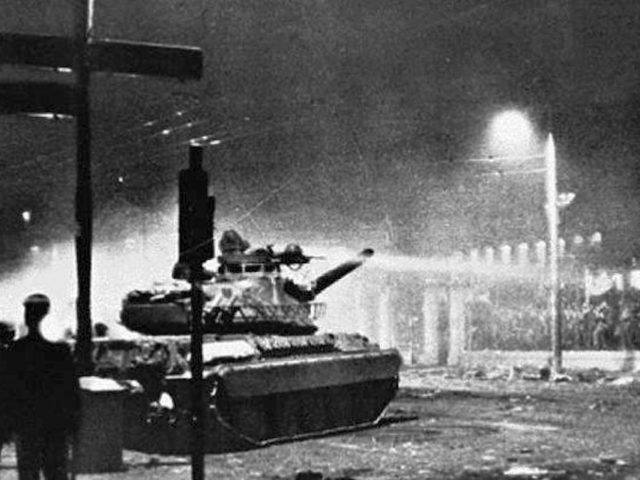 Ο οδηγός του τανκ: «Εγώ ήθελα να τους φάω. Τους έβλεπα σαν παράσιτα»