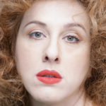 Σύζυγος, εργαζόμενη, μάνα… και «MAIDen» για την Παγκόσμια Ημέρα για την Εξάλειψη της Βίας κατά των Γυναικών