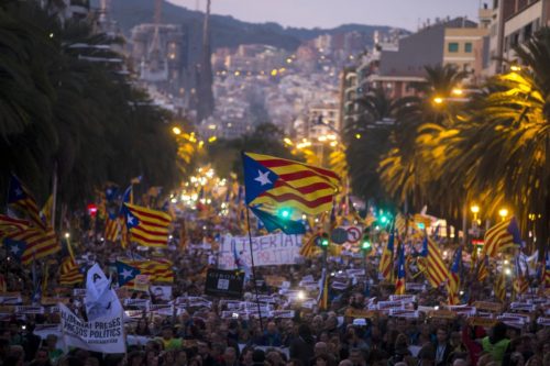 Ισπανία: Ο πρώην ηγέτης της Καταλονίας Κάρλες Πουτζντεμόν δήλωσε ότι μπορεί κάλλιστα να κυβερνήσει από το Βέλγιο