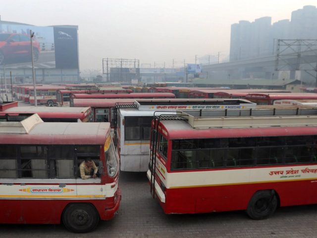 Ινδία: Ένα τεράστιο «πιστολάκι» για να διώξει «το νέφος» από το Νέο Δελχί