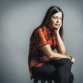 Η Τασούλα Επτακοίλη αναρωτιέται πώς ζούσαμε κάποτε χωρίς e-mail