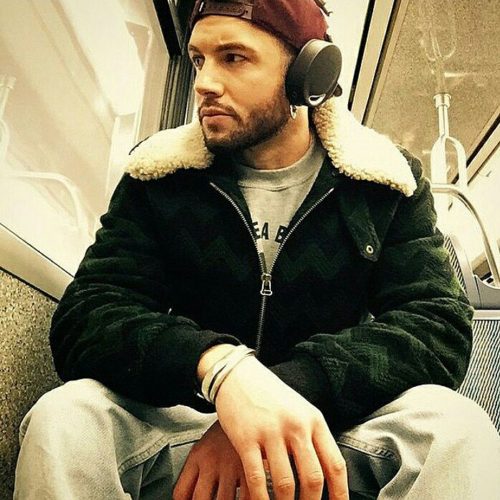 Στο μετρό του Παρισιού θα συναντήσεις τα πιο σέξι αγόρια