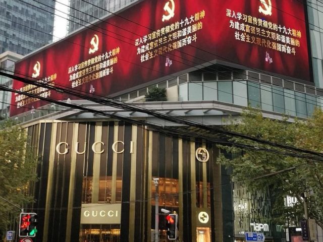 Μια σελίδα στο Facebook σφάζει τους χίπστερ με το βαμβάκι