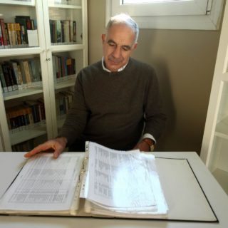 Ο κύριος Λεωνίδας, ο Βιβλιοθηκάριος των Αστέγων, και μερικοί ακόμα υπέροχοι ανιδιοτελείς άνθρωποι…