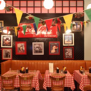 Στο Big Boy θα δοκιμάσετε burgers με εκλεκτό κρέας (και ψάρι), αλλά και μια αγαπημένη συνταγή του Πολ Νιούμαν