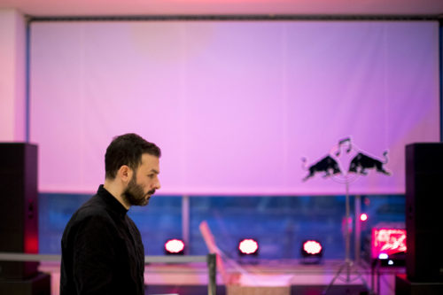 To Red Bull Music Academy παρουσιάζει τον «φρέσκο ήχο της Αθήνας» στο six d.o.g.s.