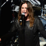 Δείτε πώς αλλάζουν τα ενδιαφέροντα των μεγάλων rock stars όσο μεγαλώνουν