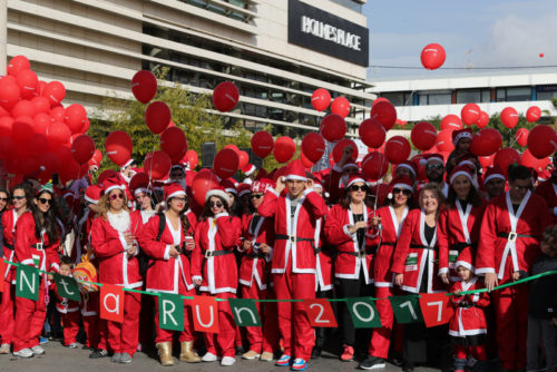 Η Γλυφάδα πλημμύρισε αγιοβασίληδες για το 4ο Santa Run!