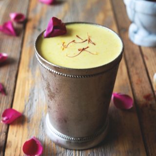 Έπινα γάλα με σαφράν για ένα μήνα και δείτε τι μου συνέβη