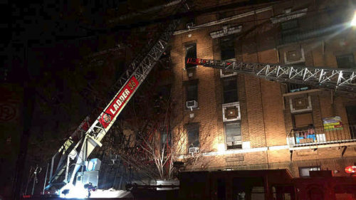 Τουλάχιστον 12 νεκροί από πυρκαγιά σε πολυκατοικία στο Μπρονξ της Νέας Υόρκης