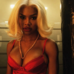 Η Teyana Taylor παίζει μποξ για την 22η ημέρα του Love Advent