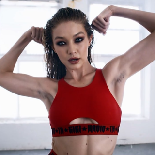 Love Advent: Ο φεμινισμός στην πιο σέξι και τολμηρή εκδοχή του