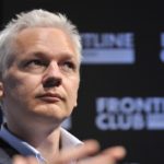 Λoνδίνο: Κόψανε το διαδίκτυο στον Ασάνζ