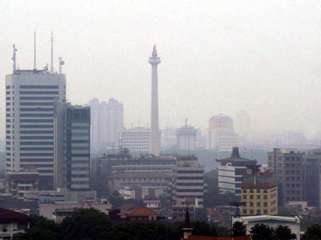 Ινδονησία: Εβδομήντα πέντε τραυματίες από την κατάρρευση ορόφου στο Χρηματιστήριο της Τζακάρτας