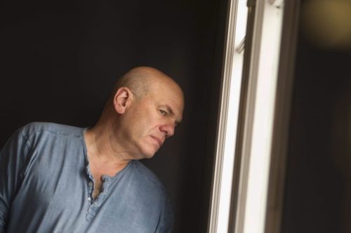 Ο δημιουργός του The Wire ετοιμάζει σειρά για τη ζωή στις ΗΠΑ με έναν ξενοφοβικό πρόεδρο