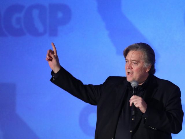 Ο Στιβ Μπάνον κατέθεσε σε επιτροπή του Κογκρέσου για τη ρωσική ανάμιξη στις προεδρικές εκλογές