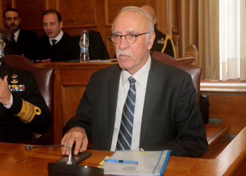 Έρχεται μείωση του χρόνου της εναλλακτικής θητείας σύμφωνα με τον Δημήτρη Βίτσα