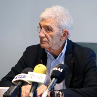 «Κύριε δήμαρχε τόσα χρόνια σας ψηφίζω, βρείτε μου ένα καλό παιδί για την κόρη μου»