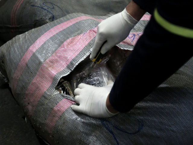 Συνελήφθη στο «Ελ.Βενιζέλος» 52χρονος για εισαγωγή ναρκωτικών