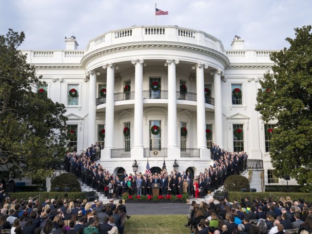 Βαν Γκογκ ζήτησε ο Τραμπ, χρυσή λεκάνη του πρότεινε το μουσείο Γκουγκενχάιμ [EIKONA]