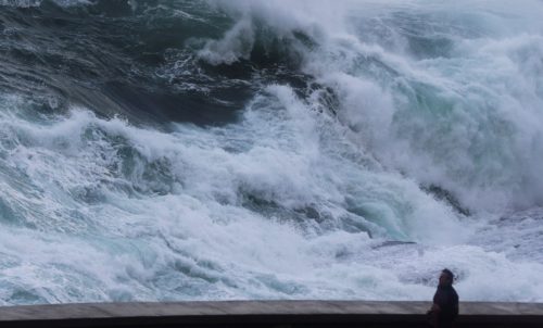 Ικαρία: Σοβαρά προβλήματα στο λιμάνι του Εύδηλου από την κακοκαιρία