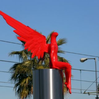 Ο Phylax και άλλες έξι περιπτώσεις ταλαίπωρων εικαστικών παρεμβάσεων στον δημόσιο χώρο