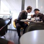 Καφέ ήπιαν ο Κυριάκος Μητσοτάκης με το Μανώλη Γλέζο