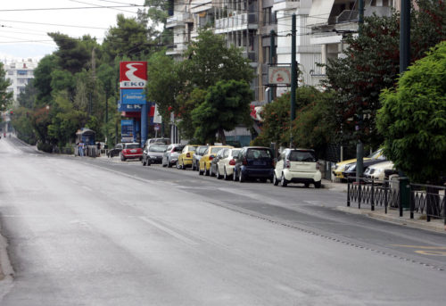 Σε εξέλιξη πορεία κατά των πλειστηριασμών, κλειστή η Λεωφ. Αλεξάνδρας