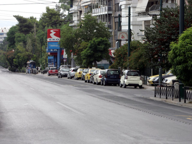 Σε εξέλιξη πορεία κατά των πλειστηριασμών, κλειστή η Λεωφ. Αλεξάνδρας