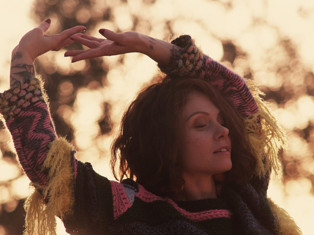 Lady Papaya: ένα wellness site που θα γεμίσει τη ζωή μας «τροπική ευδαιμονία»