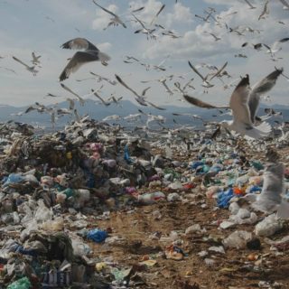 Η ωρολογιακή βόμβα των απορριμμάτων στην Αττική είναι έτοιμη να εκραγεί