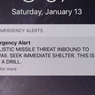 Ο κυβερνήτης της Χαβάης δεν θυμόταν πως μπαίνει στο τουίτερ για να ενημερώσει ότι δεν υπάρχει κίνδυνος πυραύλων