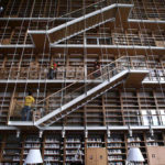 Τι κάνουν 750.000 βιβλία στους δρόμους της Αθήνας;