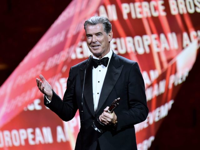 O πρώην Τζέιμς Μποντ, Πιρς Μπρόσναν κατηγορείται για την προώθηση ενός “επικίνδυνου προϊόντος”