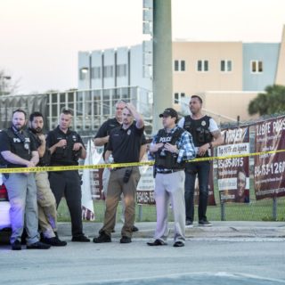 Αυτό το όπλο χρησιμοποιούν οι δράστες των μαζικών επιθέσεων στις Ηνωμένες Πολιτείες