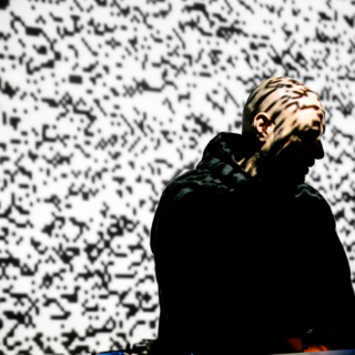 Η Modular Expansion συμπληρώνει 20 χρόνια ύπαρξης και ο George Apergis μας καλεί να το γιορτάσουμε